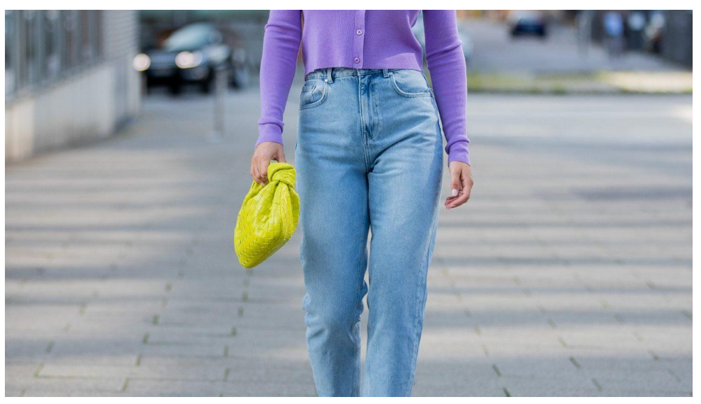 How To Wear Mom Jeans: Popular Female Images Ecouponsdeal